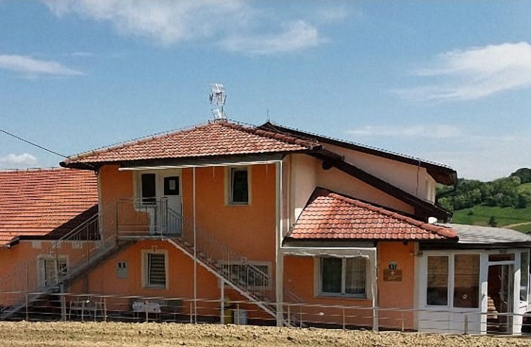 Dom za starije Golubić, Pregrada