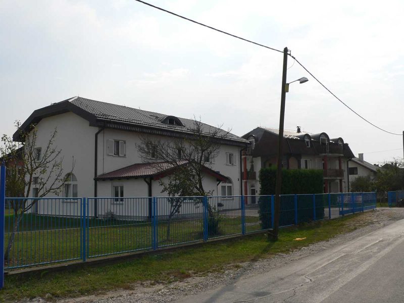 Okućnica Doma Vrhovnik u Dugom Selu